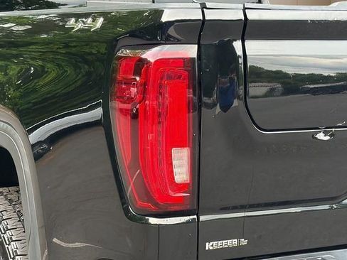 Used 2020 GMC Sierra 1500 SLT w/ SLT Premium Plus Package AWD/4WD image 28