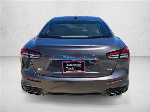 Used 2022 Maserati Ghibli Modena Q4 AWD/4WD image 7