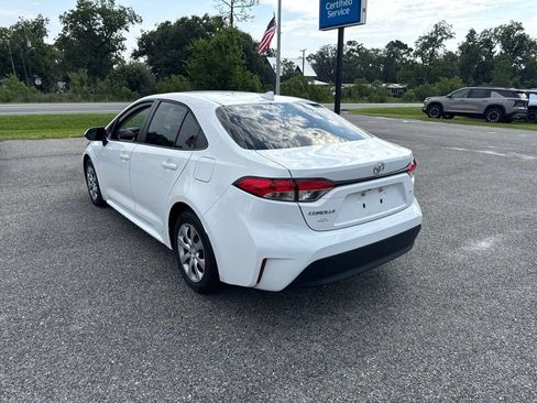 Used 2024 Toyota Corolla LE FWD image 6