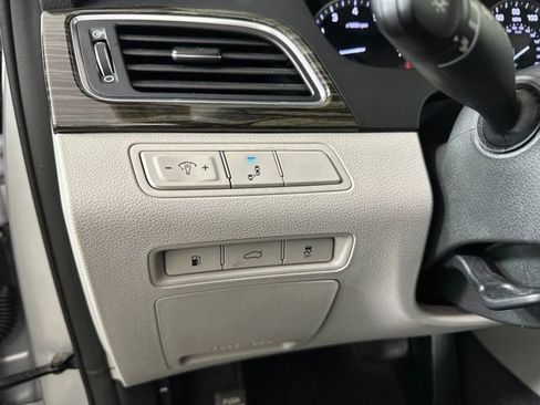 Used 2016 Hyundai Sonata Limited w/ Option Group 04 image 19