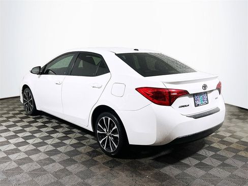 Certified 2017 Toyota Corolla XSE image 6