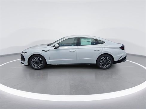 New 2025 Hyundai Sonata SEL image 5