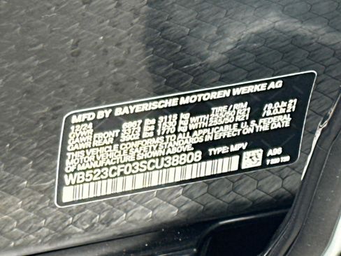 Used 2025 BMW iX xDrive50 image 18