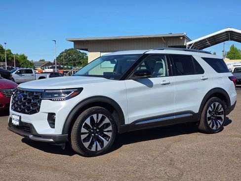 New 2026 Ford Explorer Platinum AWD/4WD image 1