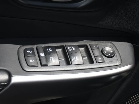 Used 2022 Jeep Cherokee Latitude Lux AWD/4WD image 10