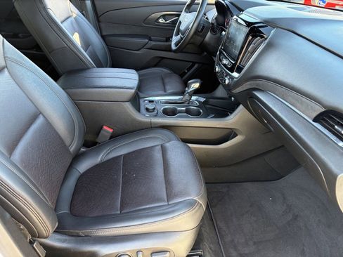Certified 2023 Chevrolet Traverse High Country FWD image 12