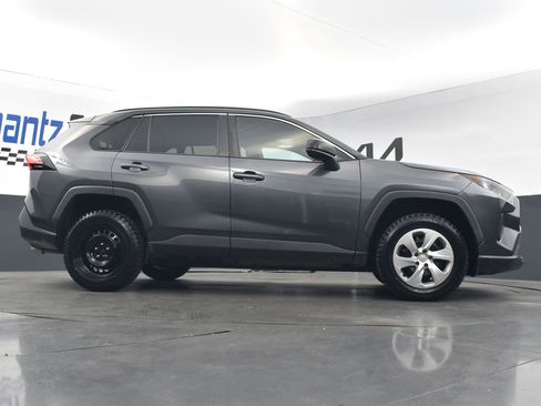 Used 2019 Toyota RAV4 LE image 22
