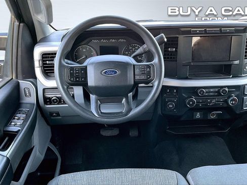 Used 2024 Ford F250 XLT image 5