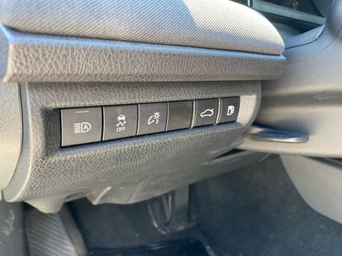 Used 2025 Toyota Camry LE image 17