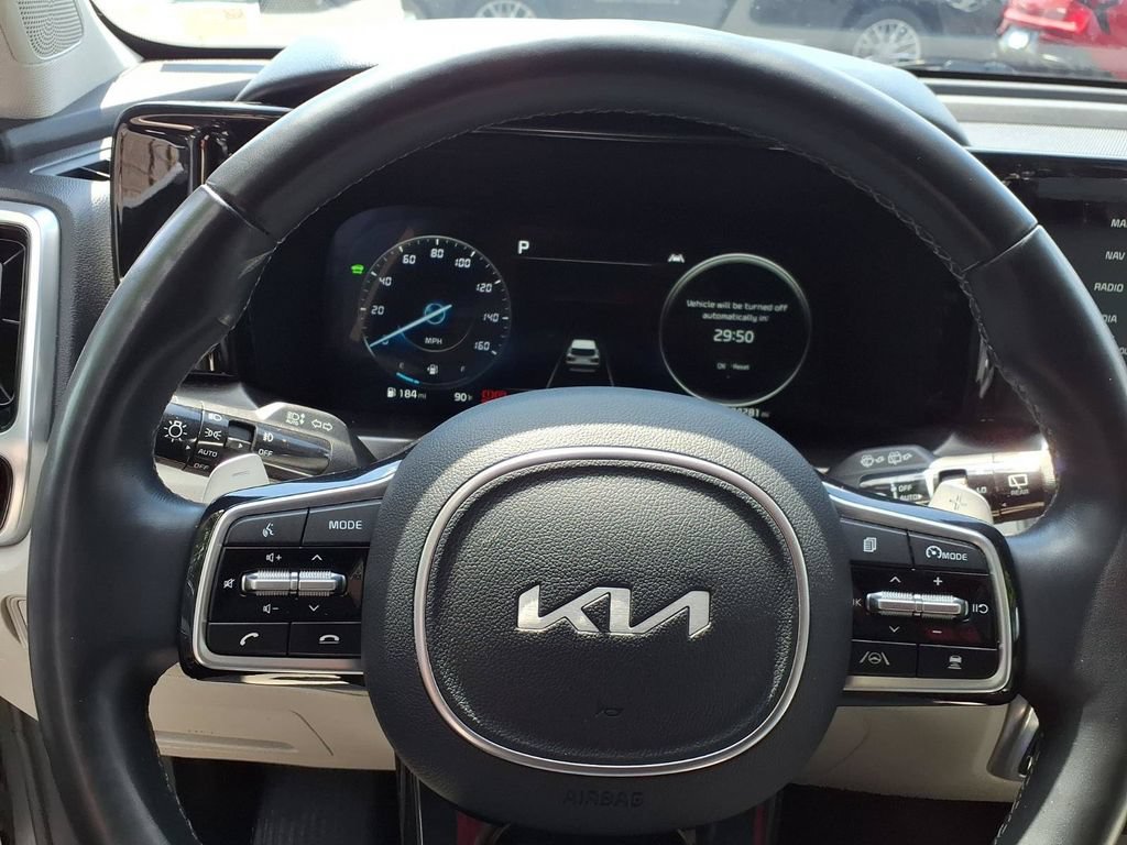 Used 2023 Kia Sorento SX Prestige w/ Panoramic Sunroof Package AWD/4WD image 14