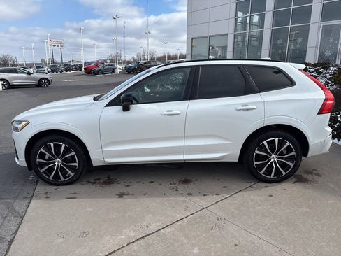 Used 2025 Volvo XC60 B5 Plus image 9