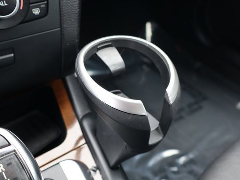 Used 2011 BMW 135i Convertible image 31