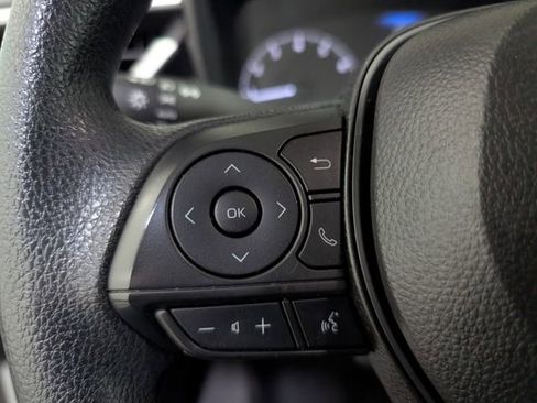 Used 2025 Toyota Corolla LE image 18