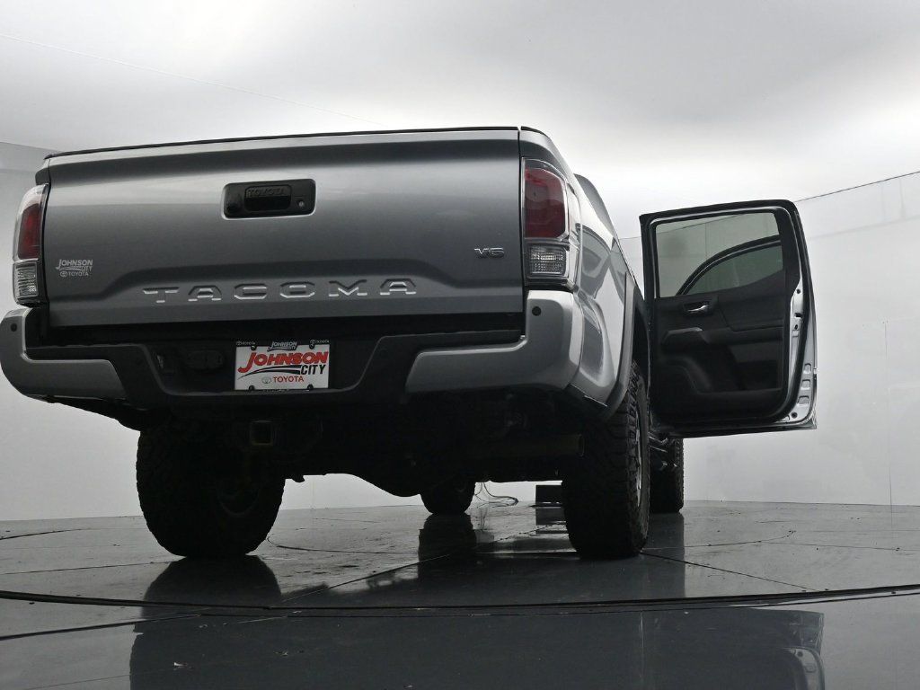 Used 2023 Toyota Tacoma TRD Off-Road w/ Technology Package AWD/4WD image 44