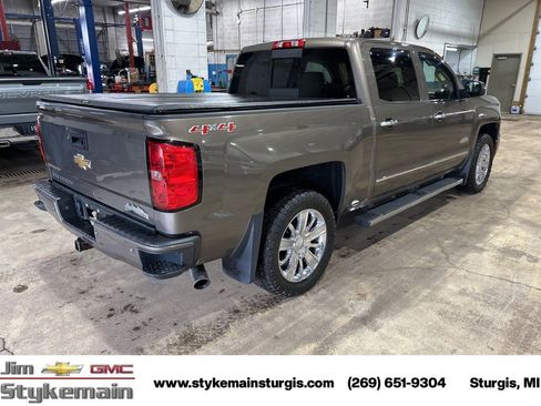 Used 2015 Chevrolet Silverado 1500 High Country w/ High Country Premium Package image 13
