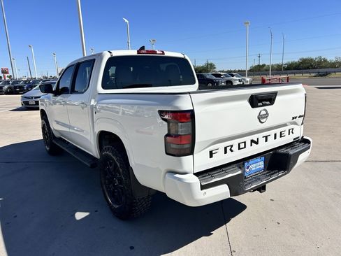 Certified 2023 Nissan Frontier SV w/ Midnight Edition Package image 5