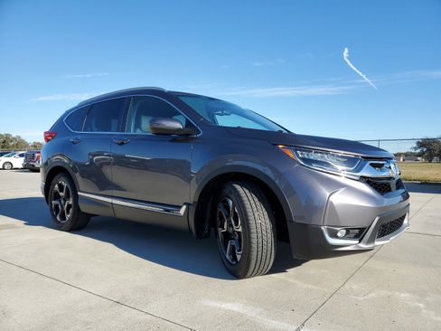 Used 2018 Honda CR-V Touring image 3