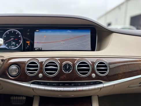 Used 2016 Mercedes-Benz S 550 4MATIC Sedan image 26
