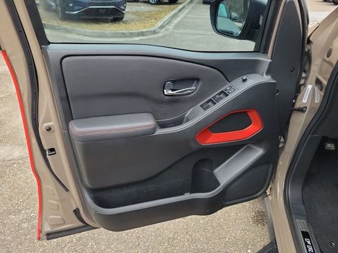 Used 2023 Nissan Frontier Pro-X w/ Technology Package image 10