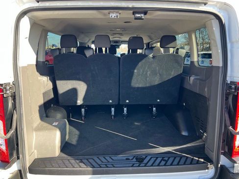 Used 2023 Ford Transit 350 XLT image 17