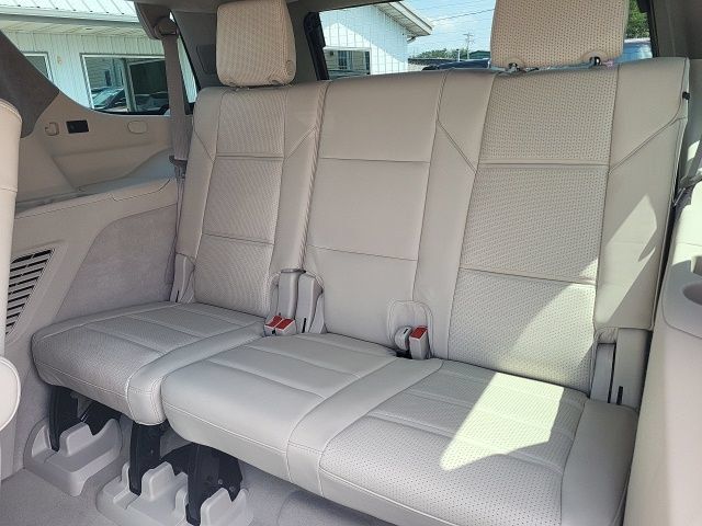 Used 2021 Cadillac Escalade Premium Luxury Platinum AWD/4WD image 22