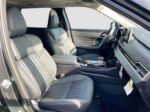 New 2026 Mitsubishi Outlander SEL image 29