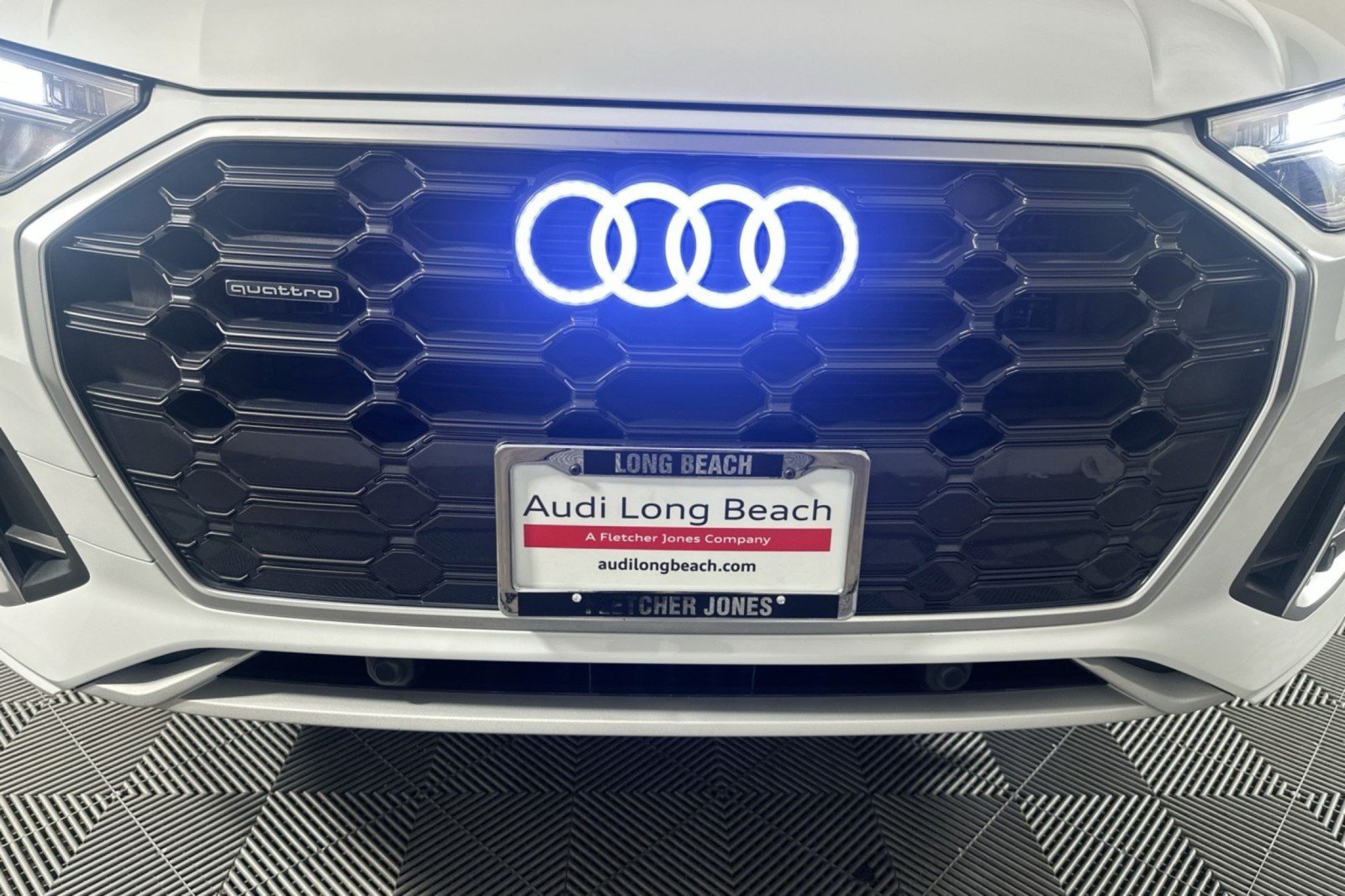 Used 2023 Audi Q5 2.0T Premium w/ Convenience Package AWD/4WD image 14