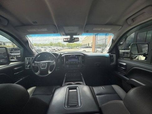 Used 2018 GMC Sierra 2500 SLT w/ Duramax Plus Package AWD/4WD image 17