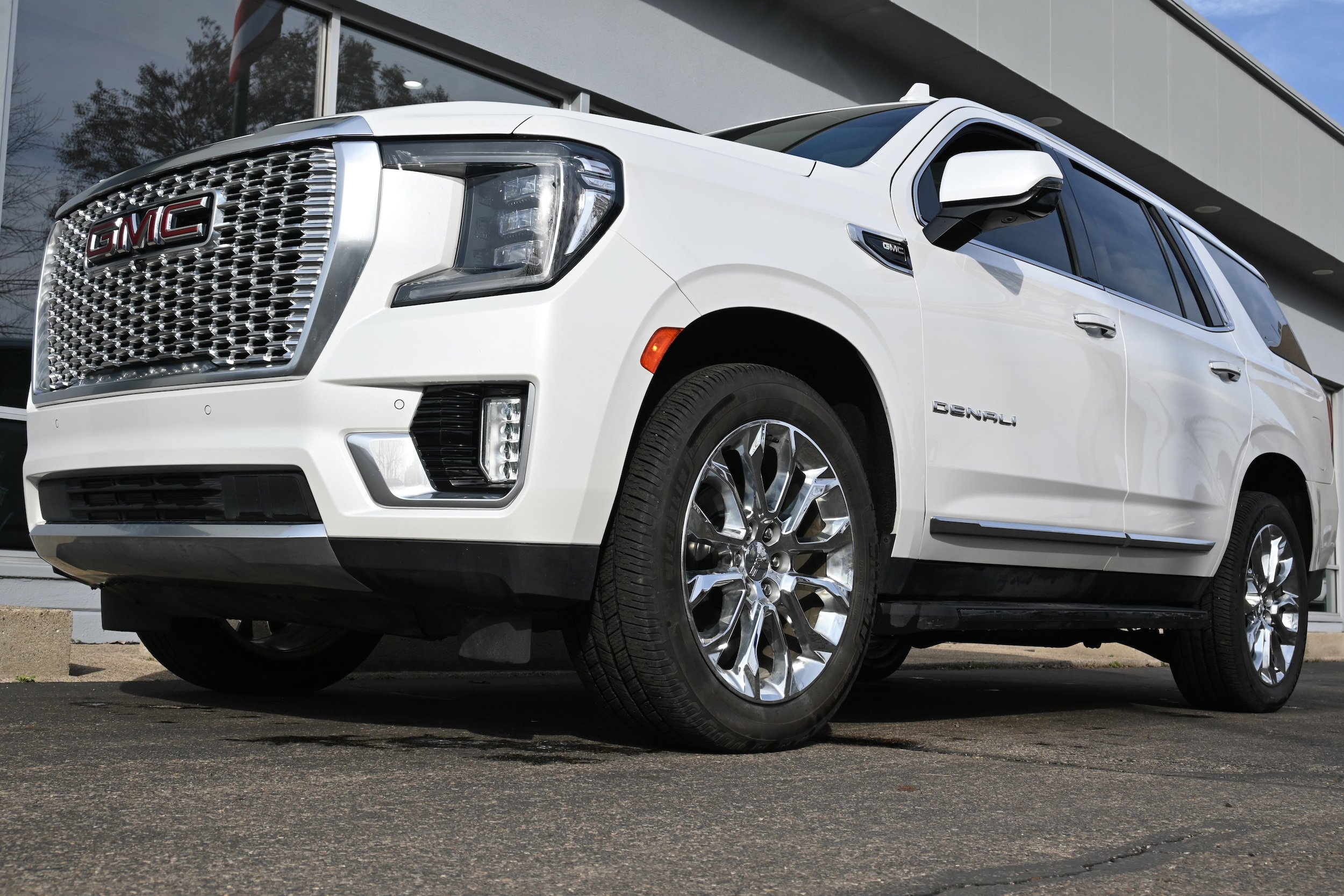 Used 2022 GMC Yukon Denali w/ Max Trailering Package AWD/4WD image 1
