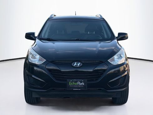 Used 2010 Hyundai Tucson GLS w/ Popular Equipment Pkg 2 FWD image 2