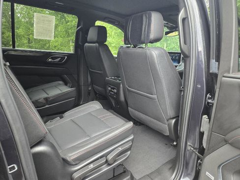 Used 2023 Chevrolet Suburban RST w/ Luxury Package AWD/4WD image 29
