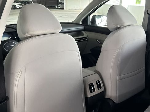 Used 2025 Hyundai Tucson SEL FWD image 23