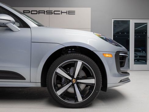 Certified 2025 Porsche Macan S image 11