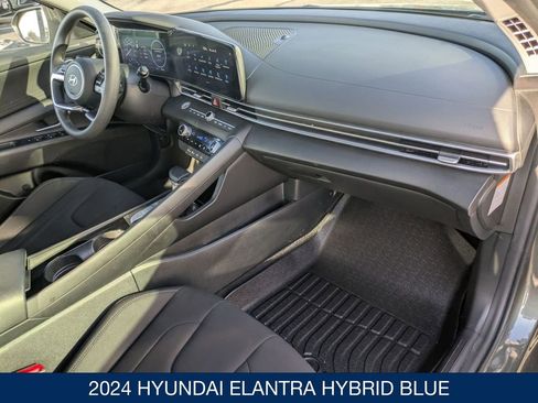 Used 2024 Hyundai Elantra Blue image 38