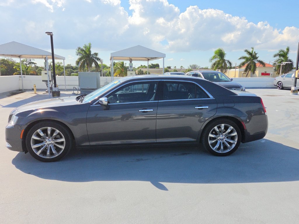 Used 2017 Chrysler 300 C w/ Safetytec Plus Group RWD image 4