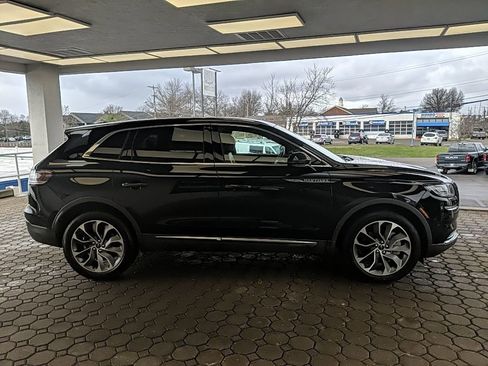 Used 2023 Lincoln Nautilus Reserve image 6