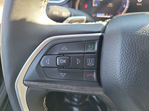 Certified 2024 Jeep Grand Cherokee L Limited w/ Black Appearance Package image 5