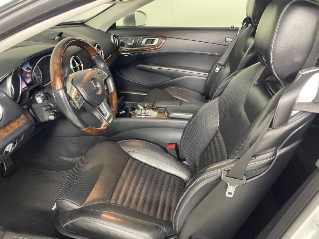 Used 2013 Mercedes-Benz SL 550 image 2