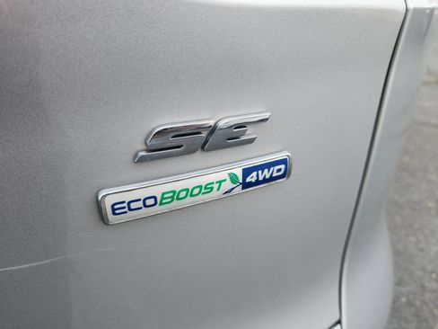 Used 2016 Ford Escape SE image 24