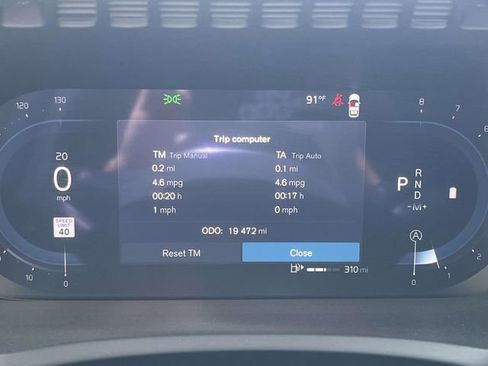 Used 2025 Volvo XC90 B5 Core image 38