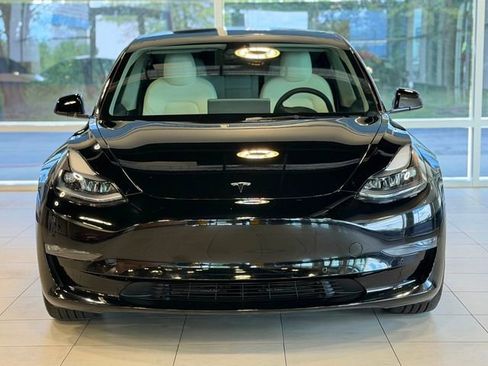Used 2022 Tesla Model 3 Long Range AWD/4WD image 2
