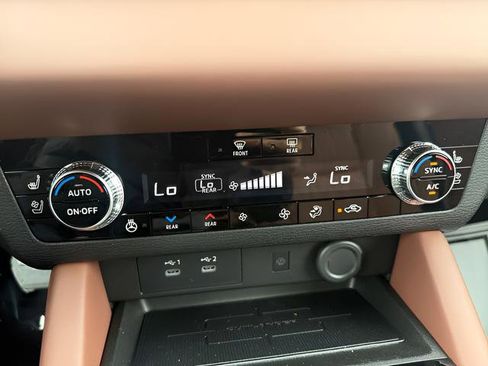 New 2026 Mitsubishi Outlander SEL FWD image 19