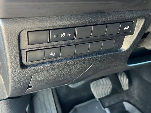 Used 2024 Mitsubishi Outlander SEL image 29