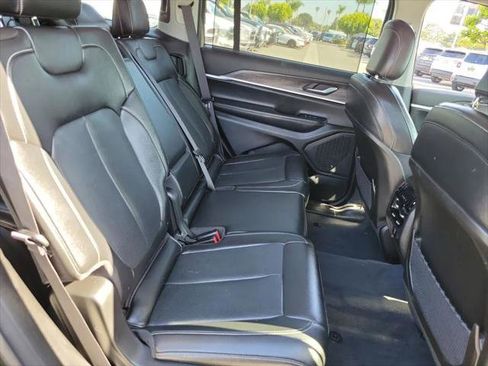 Certified 2023 Jeep Grand Cherokee L Limited w/ Luxury Tech Group II RWD image 20