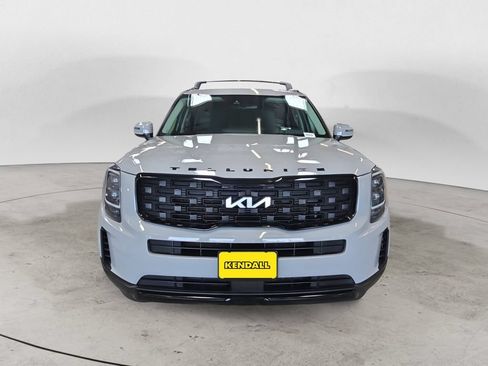 Used 2022 Kia Telluride EX w/ EX Premium Package AWD/4WD image 2
