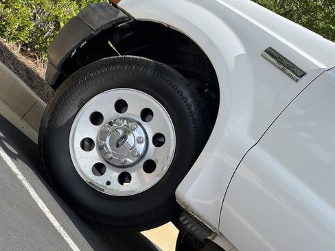 Used 2005 Ford F250 Lariat image 6