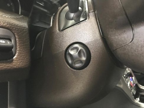 Used 2021 GMC Yukon XL Denali w/ LPO, Illumination Package image 22