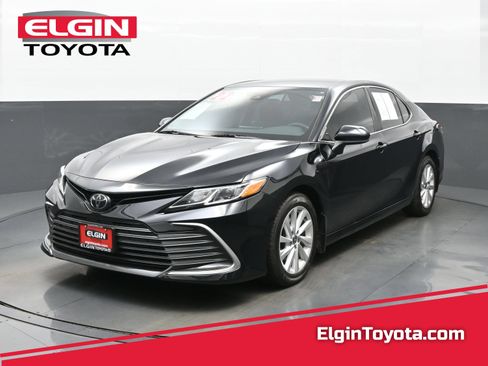 Used 2022 Toyota Camry LE FWD image 1