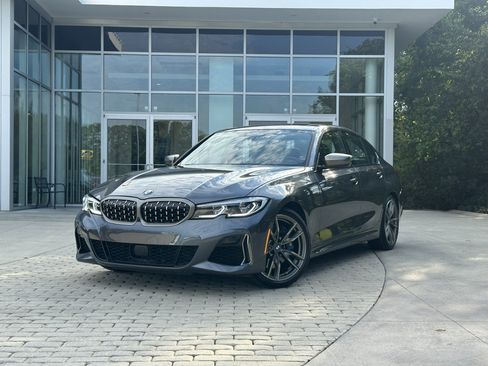 Used 2020 BMW M340i RWD image 4