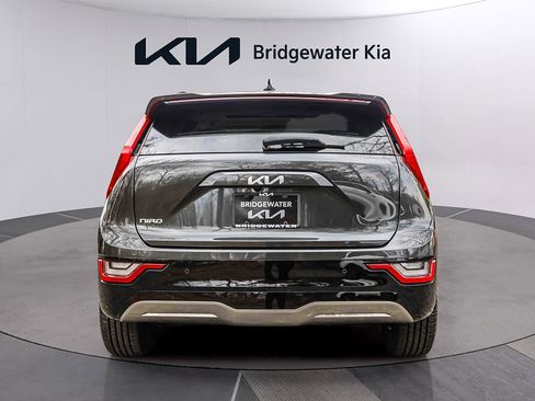Certified 2023 Kia Niro Wave w/ Wave Preserve Package FWD image 6